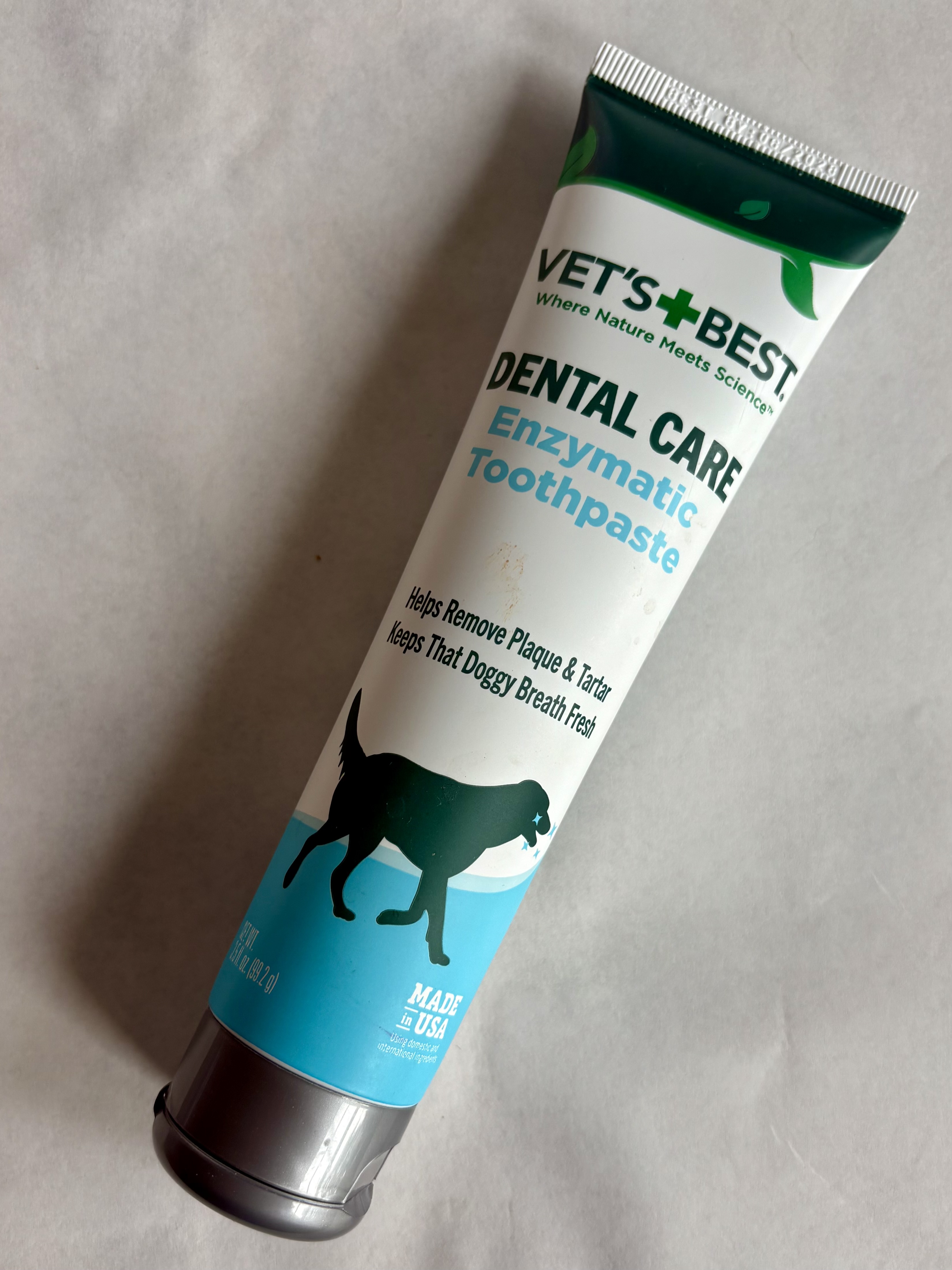 Vet’s Best Enzymatic Dog Toothpaste – Vet Formulated Dental Gel for Teeth Cleaning, Fresh Breath, Tartar Control, Plaque Remover & Oral Hygiene for Dogs, 3.5 oz