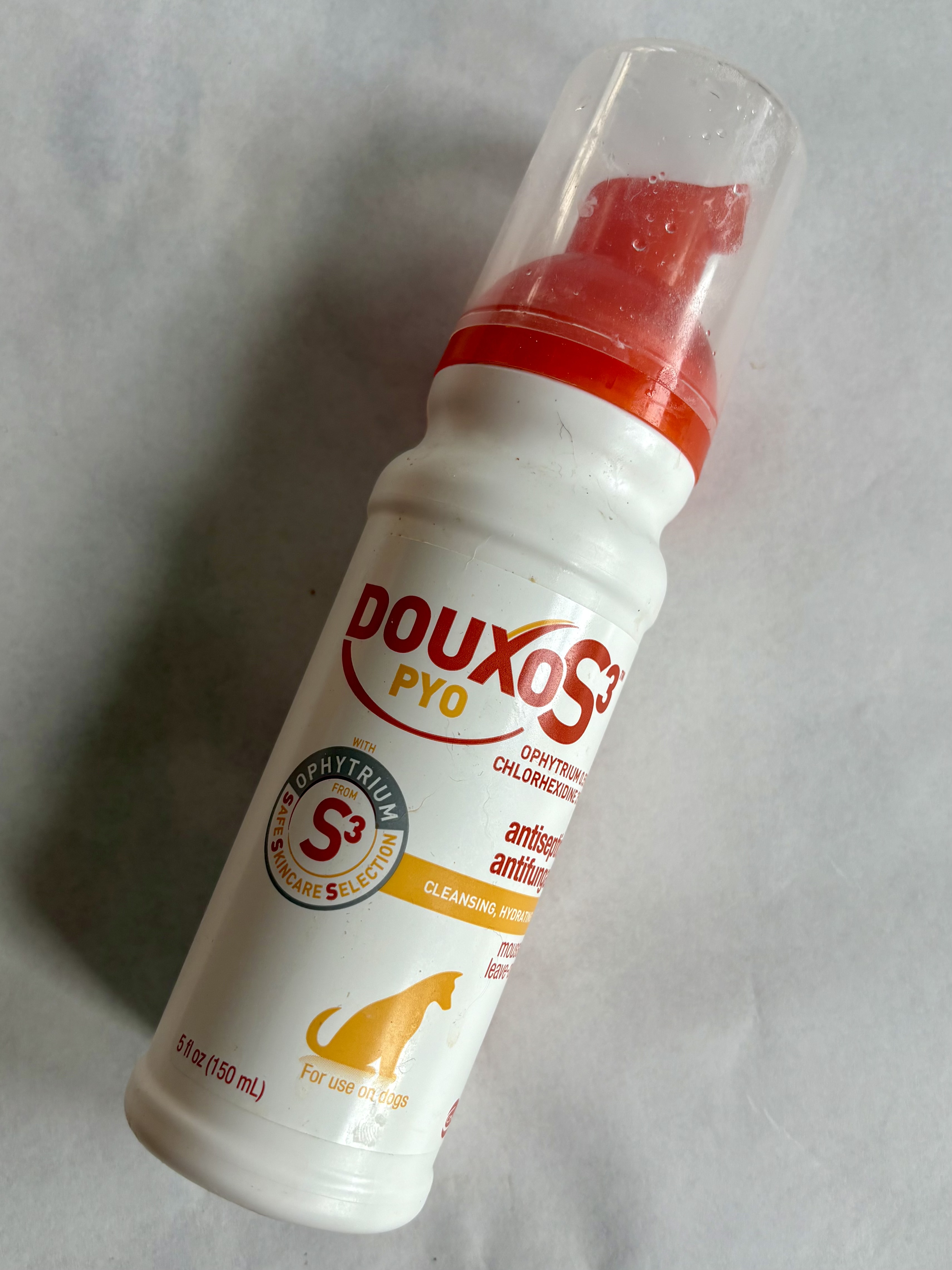 Douxo S3 Pyo Mousse, Contains 3% Chlorhexidine & 0.5% Ophytrium, Antiseptic & Hydrating, for Bacterial or Yeast Skin Infections, for Dogs, 5.1 fl. oz. (150mL)